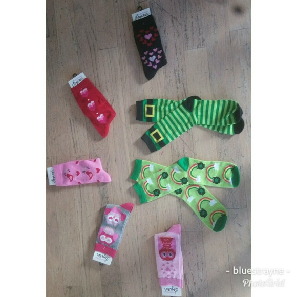 everyday living leggings Other - 🎄7 pairs Festive Seasonal Socks NWT